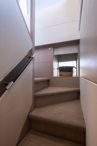 Chinonino Yacht Photos Pics 