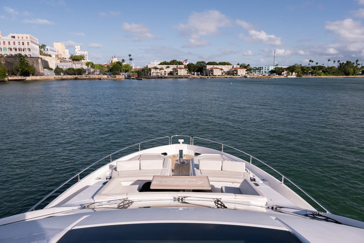 Chinonino Yacht Photos Pics 