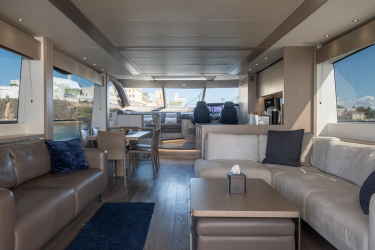 Chinonino Yacht Photos Pics 