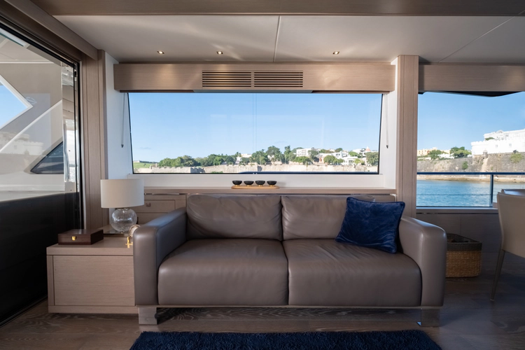 Chinonino Yacht Photos Pics 