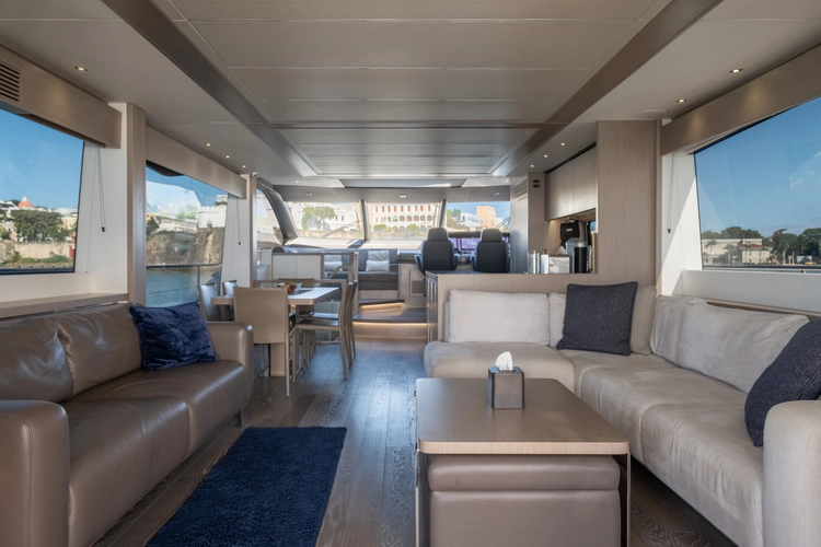 Chinonino Yacht Photos Pics 