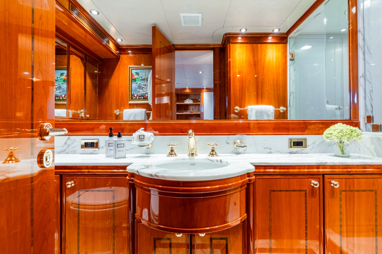Temptation Yacht Photos Pics 