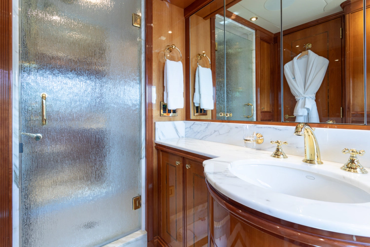 Temptation Yacht Photos Pics 