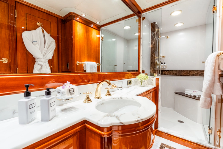 Temptation Yacht Photos Pics 