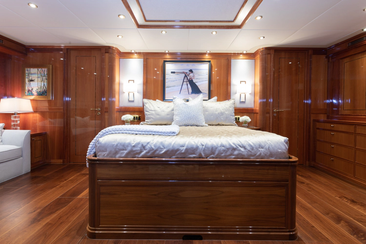 Temptation Yacht Photos Pics 