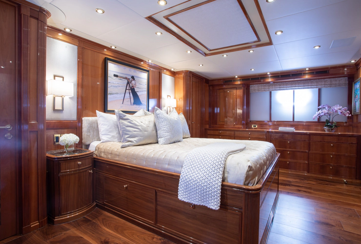 Temptation Yacht Photos Pics 