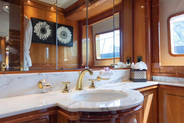 Temptation Yacht Photos Pics 