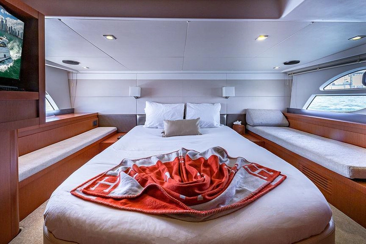 Alegria Yacht Photos Pics 