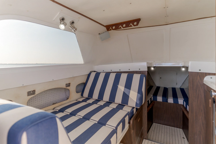 Patriot Yacht Photos Pics 