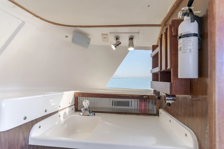 Patriot Yacht Photos Pics 