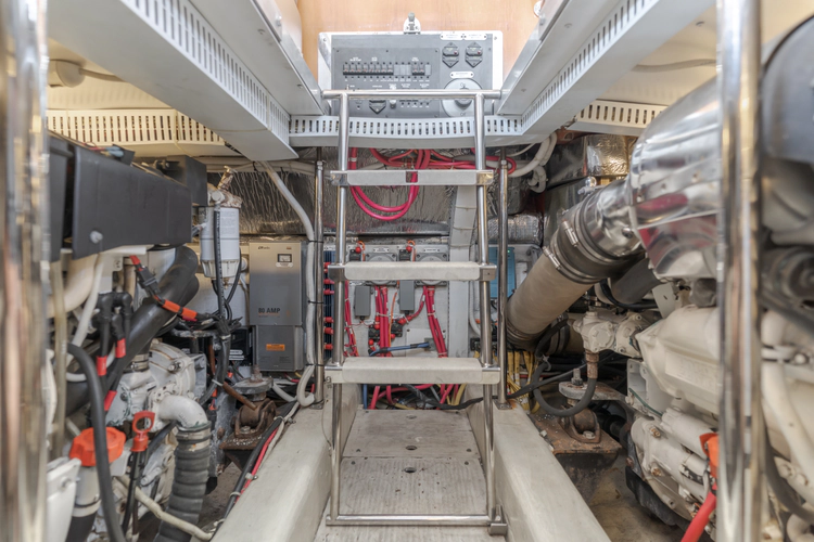 Just Us Yacht Photos Pics 