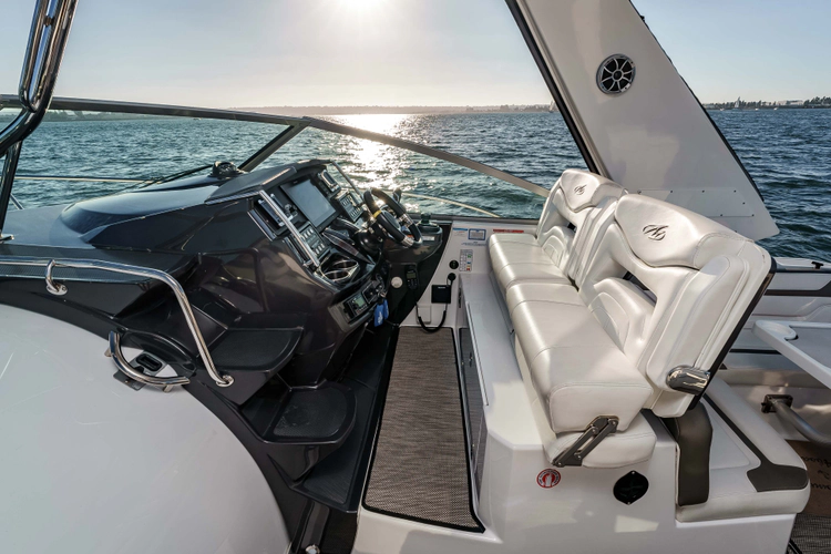 Isola Bella II Yacht Photos Pics 