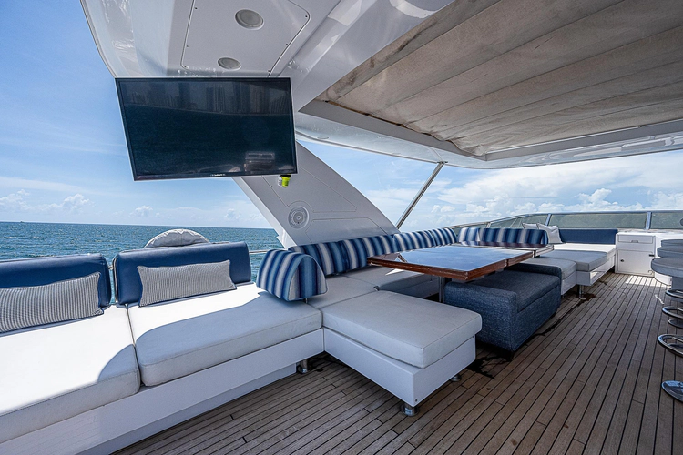 Reset Yacht Photos Pics 