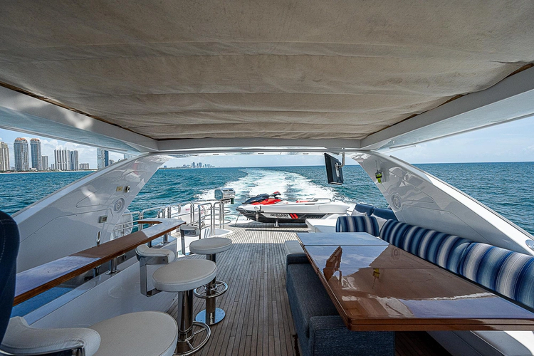 Reset Yacht Photos Pics 