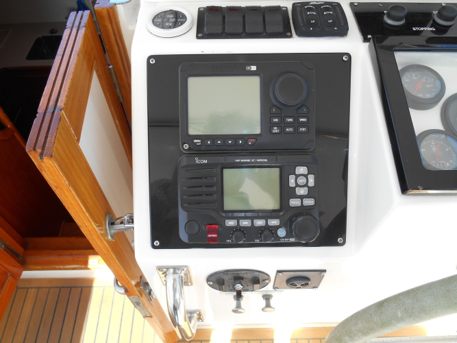 Balmy Yacht Photos Pics 