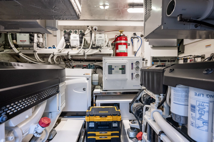 Jaaamn Yacht Photos Pics 