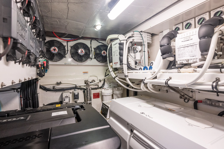 Jaaamn Yacht Photos Pics 