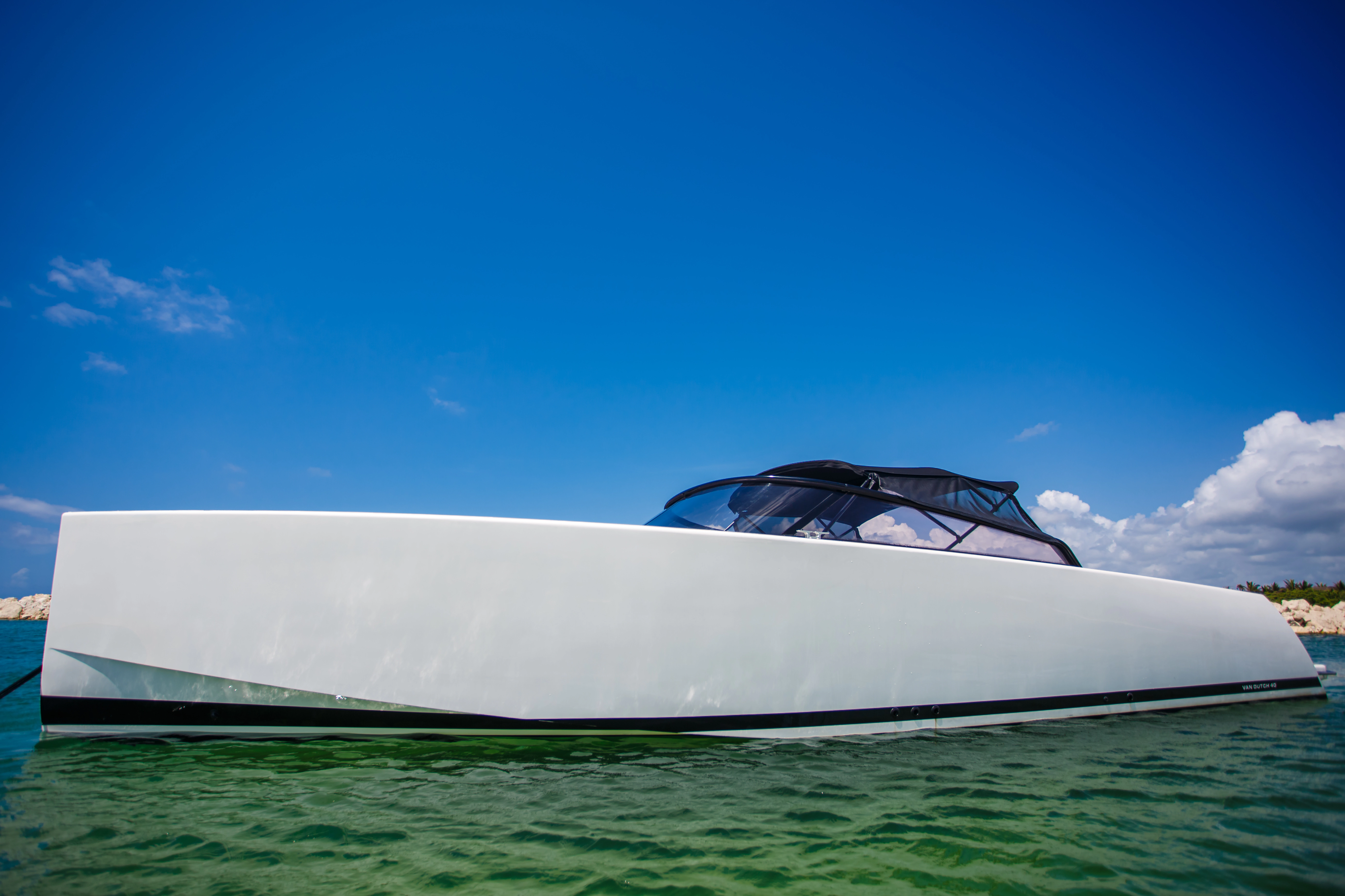 2014 VanDutch 40 ft