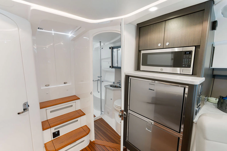 Salty Dog Yacht Photos Pics 