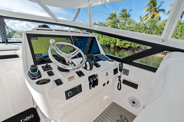 Salty Dog Yacht Photos Pics 