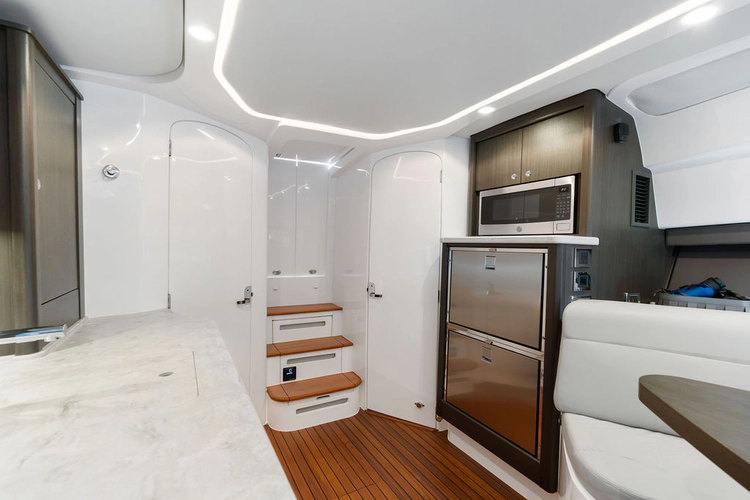Salty Dog Yacht Photos Pics 