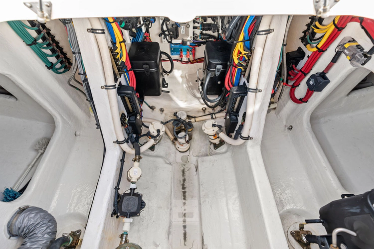 Salty Dog Yacht Photos Pics 