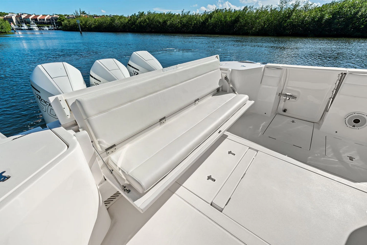 Salty Dog Yacht Photos Pics 