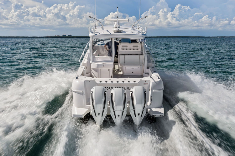 Salty Dog Yacht Photos Pics 