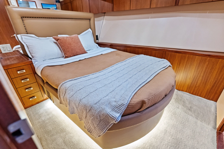 Firth's Chasm Yacht Photos Pics 