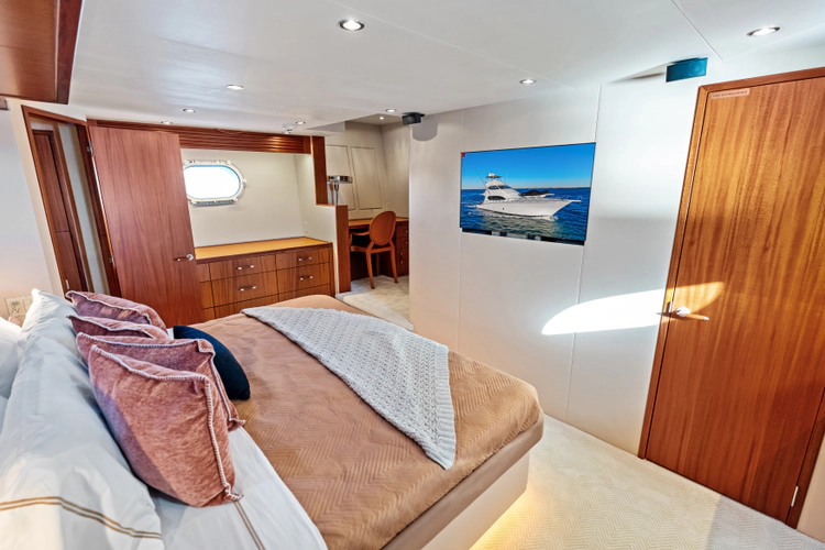 Firth's Chasm Yacht Photos Pics 