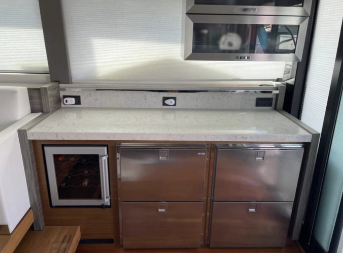 Mi Dia Yacht Photos Pics 