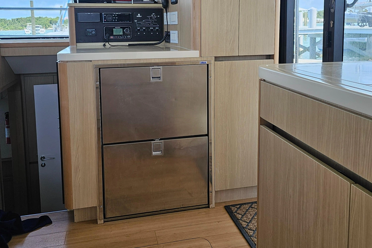 Gr8 Day Yacht Photos Pics 