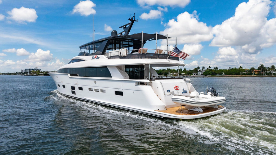 Tru Luv Yacht Photos Pics 