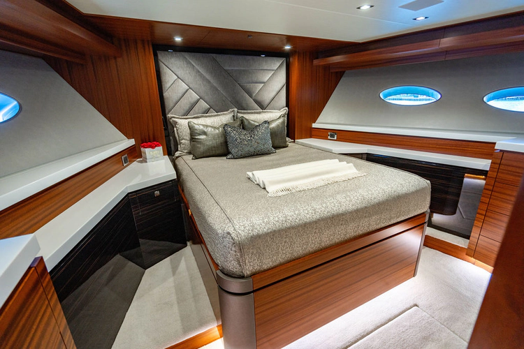 Tru Luv Yacht Photos Pics 
