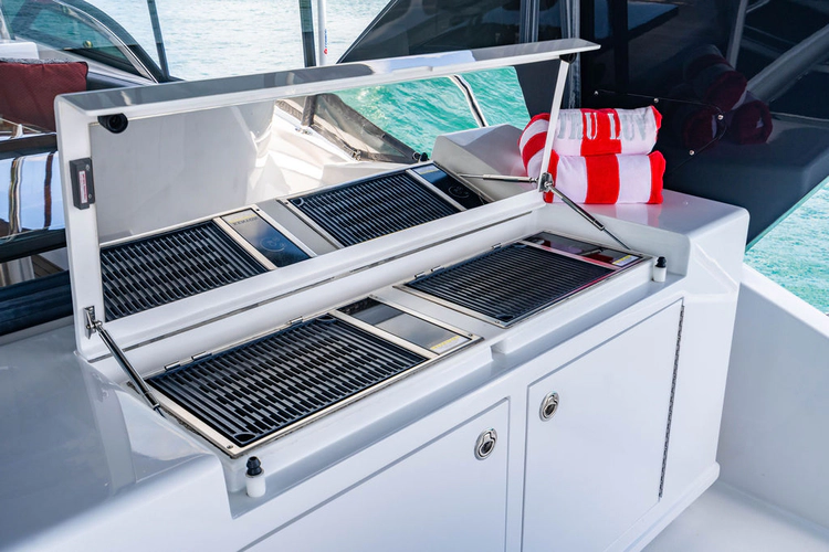 Tru Luv Yacht Photos Pics 