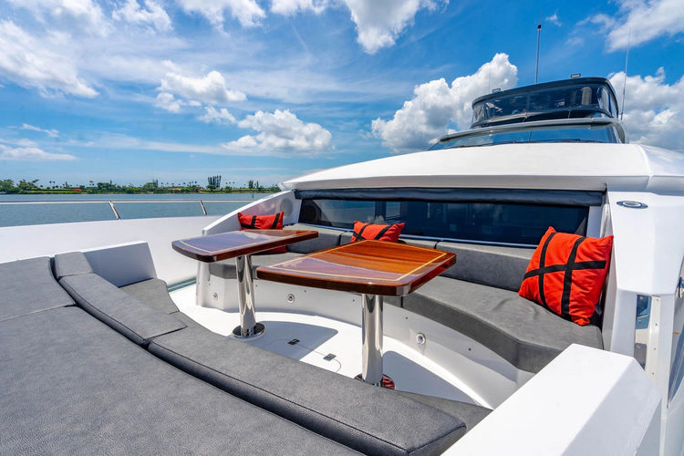 Tru Luv Yacht Photos Pics 