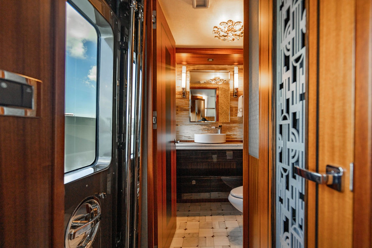 Tru Luv Yacht Photos Pics 