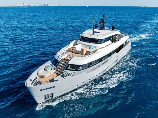 Poboy Yacht Photos Pics 