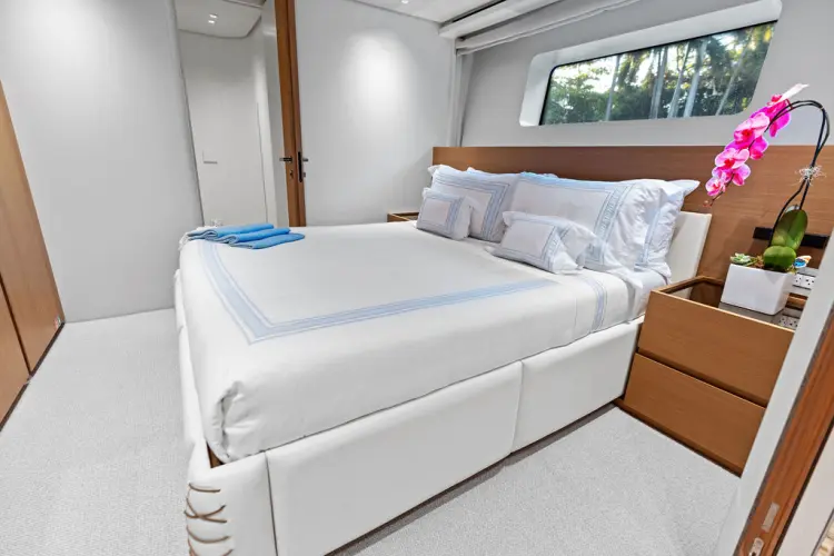 Poboy Yacht Photos Pics 