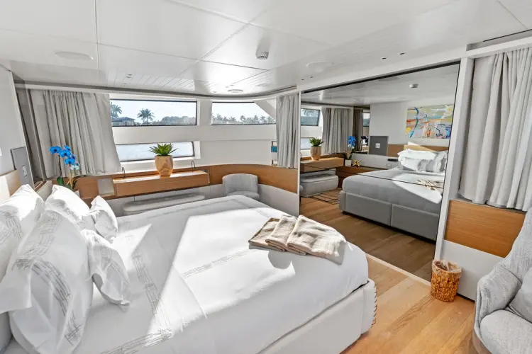 Poboy Yacht Photos Pics 
