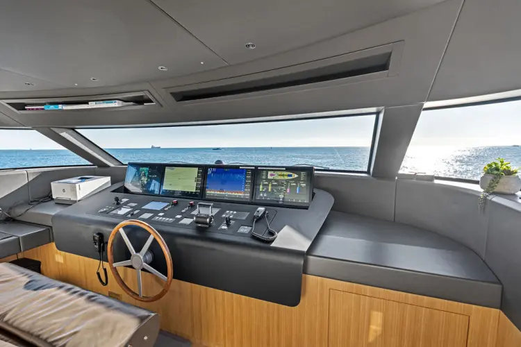 Poboy Yacht Photos Pics 