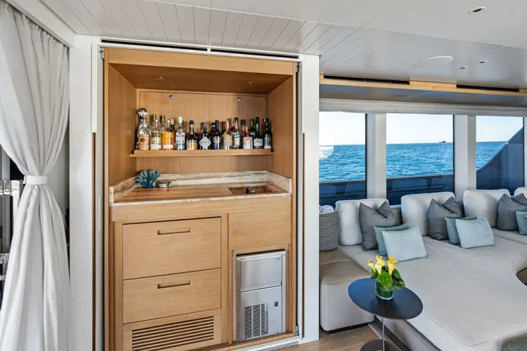 Poboy Yacht Photos Pics 