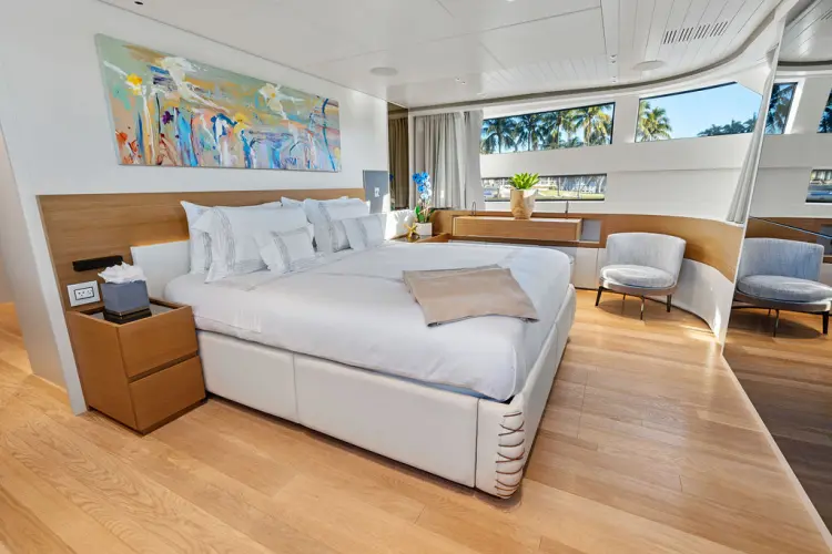 Poboy Yacht Photos Pics 