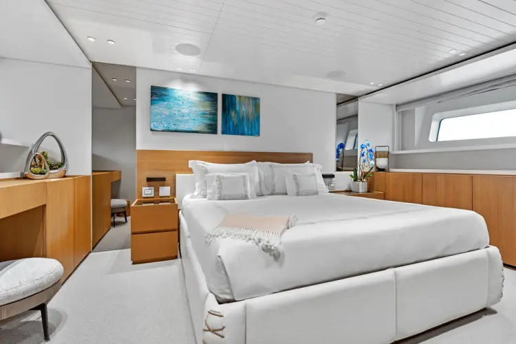 Poboy Yacht Photos Pics 