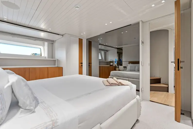 Poboy Yacht Photos Pics 
