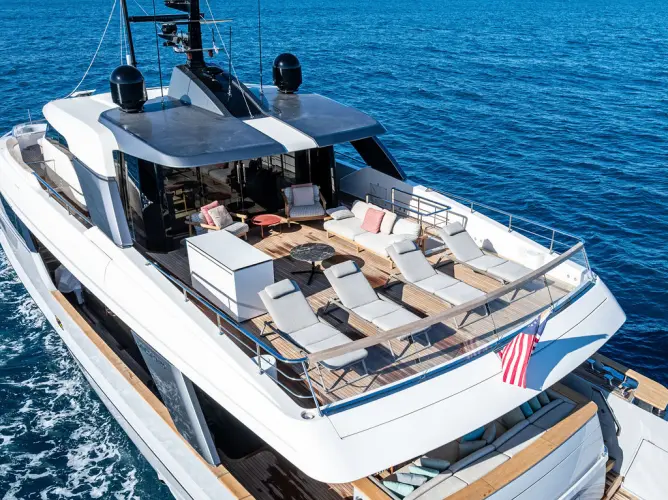 Poboy Yacht Photos Pics 
