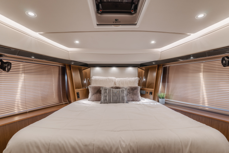 Special Place Yacht Photos Pics 