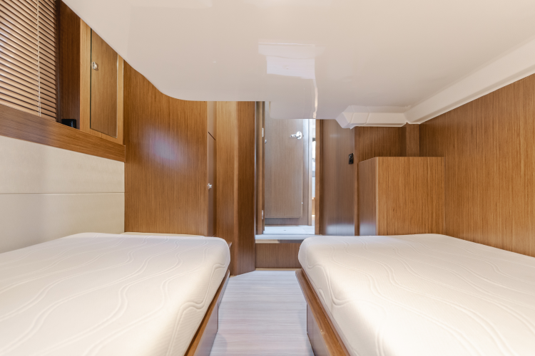 Special Place Yacht Photos Pics 