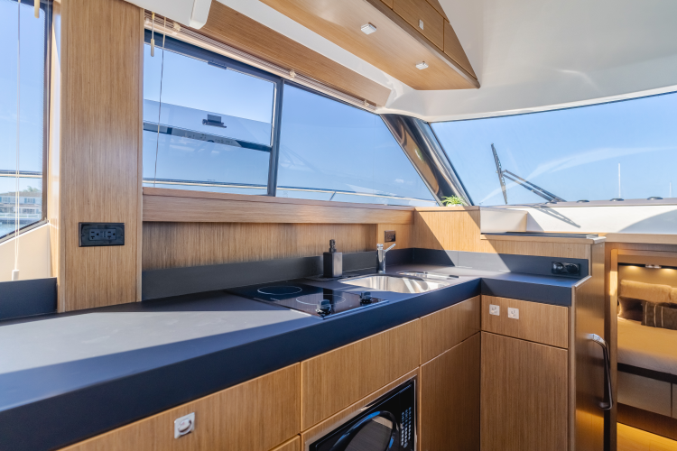 Special Place Yacht Photos Pics 