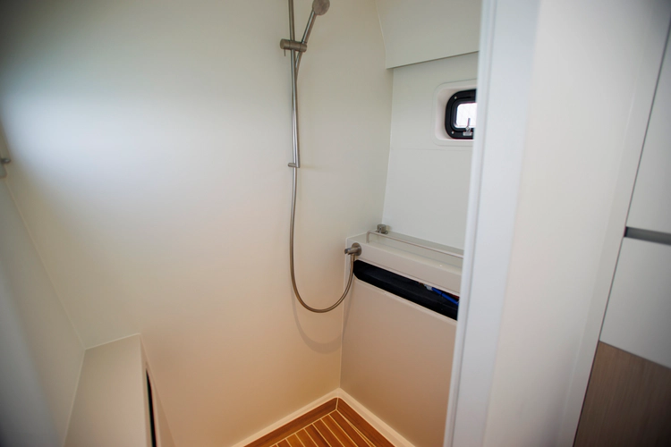 Gunboat 80 Yacht Photos Pics 